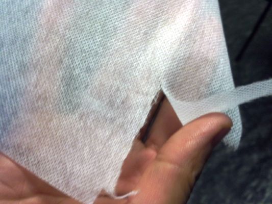Εύκολη ραψιμότητα μη υφασμένα υφάσματα για ενδύματα συνδυάζοντας πολυεστέρα / βαμβάκι